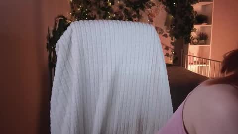 Snapshot of salt_mira chatting on 8, 3, 2026 salt_mira online show from 8, 3, 2026