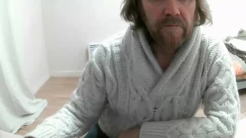 Saltimbanquier  Salt  ou  Banquier  online show from 6, 2, 2025