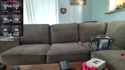 Snapshot of saltycaptain69_hatgirl69 chatting on 21, 10, 2025 Salty Captain 69 Hat Girl 69 online show from 21, 10, 2025