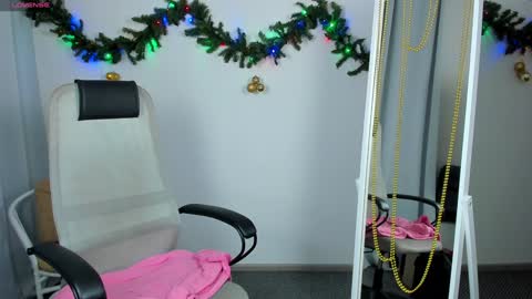 Snapshot of salut_love chatting on 7, 12, 2024 Ruby online show from 7, 12, 2024