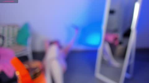 Snapshot of salut_love chatting on 5, 2, 2025 Ruby online show from 5, 2, 2025