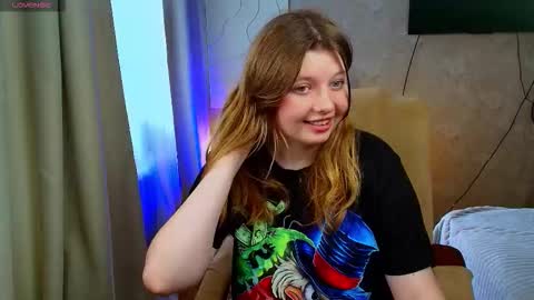 Snapshot of salut_love chatting on 17, 9, 2025 Ruby online show from 17, 9, 2025