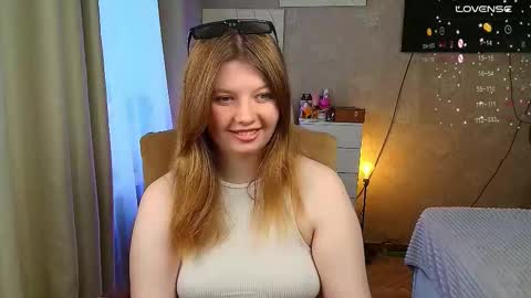 Snapshot of salut_love chatting on 12, 10, 2025 Ruby online show from 12, 10, 2025