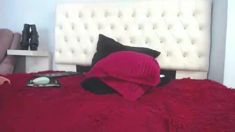 saly moon online show from 3, 3, 2025