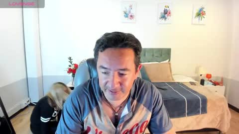 Sam and Molly online show from 2, 2, 2025