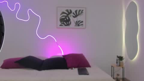 Snapshot of sam_clarkk chatting on 27, 10, 2025 Sam Clark online show from 27, 10, 2025