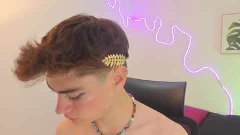 Snapshot of sam_clarkk chatting on 7, 11, 2025 Sam Clark online show from 7, 11, 2025