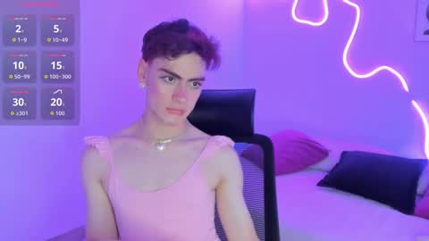 Snapshot of sam_clarkk chatting on 22, 11, 2025 Sam Clark online show from 22, 11, 2025