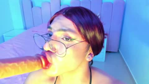 sam_naughty18 online show from 7, 12, 2024