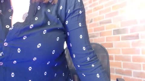 Snapshot of samantha__karolstone chatting on 28, 10, 2025 SAMANTHA online show from 28, 10, 2025