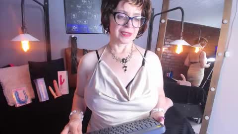 Sam online show from 24, 9, 2025
