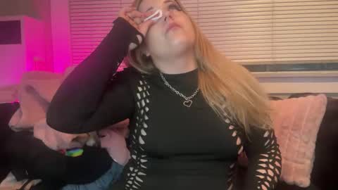 samanthafever online show from 1, 12, 2025