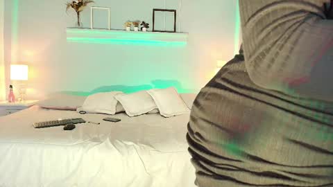 Snapshot of samanthamilf__ chatting on 25, 2, 2025 Samanta online show from 25, 2, 2025