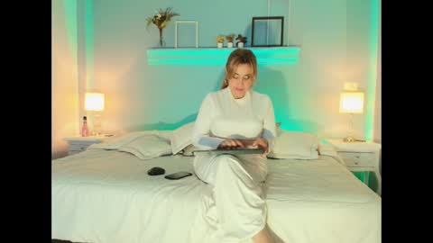 Snapshot of samanthamilf__ chatting on 26, 2, 2025 Samanta online show from 26, 2, 2025