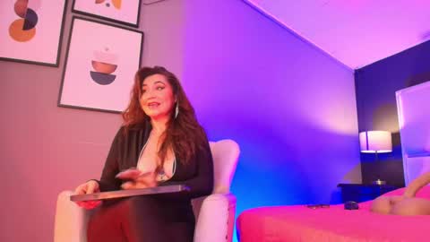 Snapshot of samanthamilf__ chatting on 25, 9, 2025 Samanta online show from 25, 9, 2025