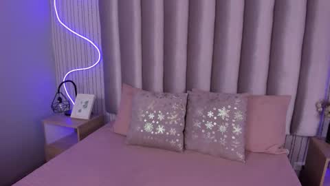 Snapshot of samanthapeachs chatting on 21, 10, 2025 Alejandra online show from 21, 10, 2025