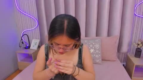 Snapshot of samanthapeachs chatting on 14, 11, 2025 Alejandra online show from 14, 11, 2025