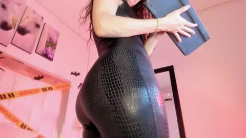 Snapshot of samanttamilf chatting on 30, 10, 2025 samanttamilf online show from 30, 10, 2025