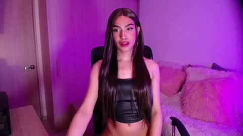 Samara Silex online show from 23, 9, 2025