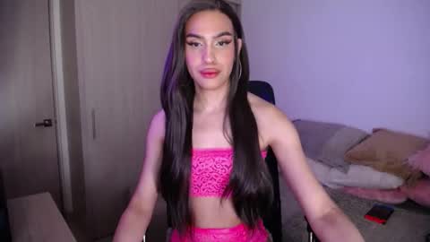 Samara Silex online show from 6, 10, 2025