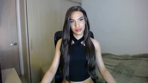 Samara Silex online show from 8, 10, 2025