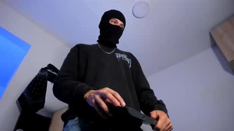 Snapshot of samuel_suarez chatting on 25, 10, 2025 online show from 25, 10, 2025