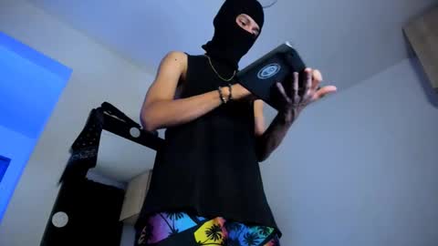 Snapshot of samuel_suarez chatting on 9, 11, 2025 online show from 9, 11, 2025