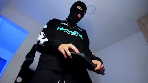 Snapshot of samuel_suarez chatting on 14, 11, 2025 online show from 14, 11, 2025