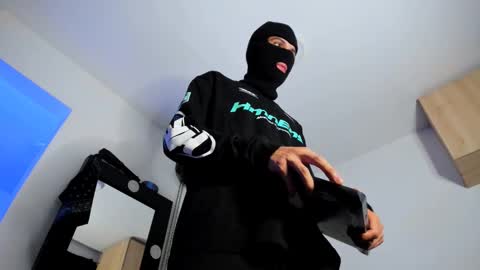 Snapshot of samuel_suarez chatting on 19, 11, 2025 online show from 19, 11, 2025