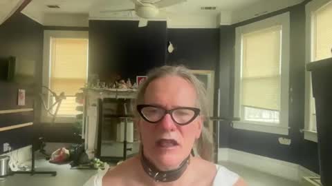 Snapshot of samuelsometimes chatting on 27, 9, 2025 Samuel or Samantha online show from 27, 9, 2025