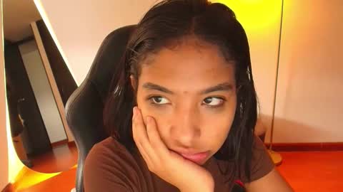 Hello I am absent due to a family calamity I will return soon-hola estoy ausente por un problema familiar volvere pronto. online show from 9, 1, 2026