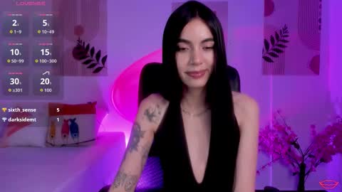 Snapshot of samylewis4_20 chatting on 10, 11, 2025 sammy online show from 10, 11, 2025