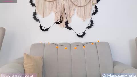 Snapshot of samyortiz_ chatting on 27, 10, 2025 Samy and Juan online show from 27, 10, 2025