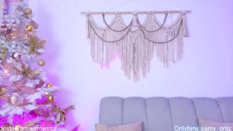 Snapshot of samyortiz_ chatting on 21, 11, 2025 Samy and Juan online show from 21, 11, 2025