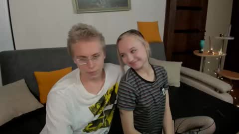 Snapshot of samyscott chatting on 12, 11, 2025 SamyScott online show from 12, 11, 2025