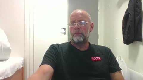 sandnesrune523 online show from 21, 9, 2025