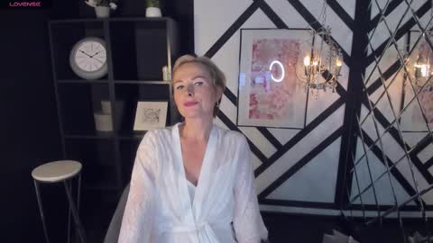 Snapshot of sandra_kind chatting on 28, 1, 2025 Sandra online show from 28, 1, 2025