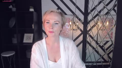 Snapshot of sandra_kind chatting on 31, 1, 2025 Sandra online show from 31, 1, 2025