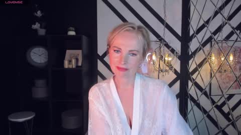 Snapshot of sandra_kind chatting on 13, 2, 2025 Sandra online show from 13, 2, 2025