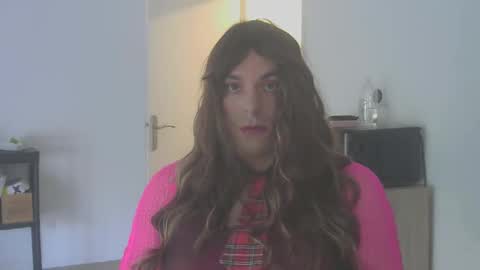 sandraclara online show from 10, 10, 2025