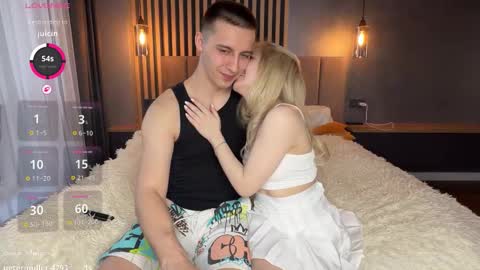 Snapshot of sandragaze chatting on 27, 3, 2026 Fred and Lola online show from 27, 3, 2026