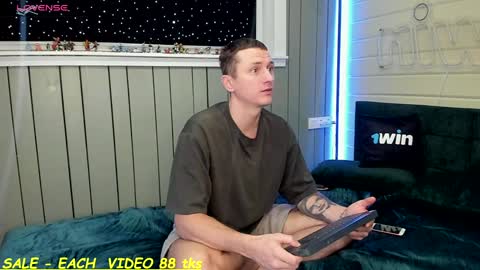 Snapshot of sandy_chris chatting on 1, 2, 2025 Sandy and Chris online show from 1, 2, 2025