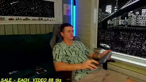 Snapshot of sandy_chris chatting on 8, 3, 2025 Sandy and Chris online show from 8, 3, 2025