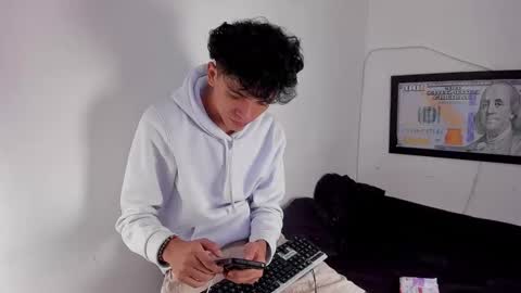 sandy_straw online show from 22, 3, 2026