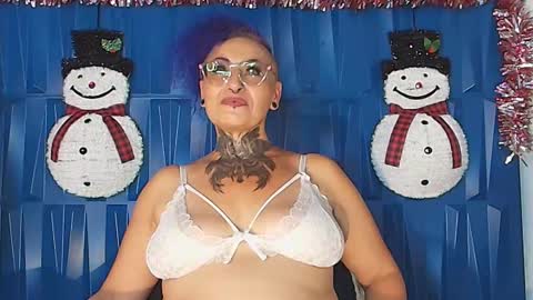 Sandy Rose online show from 9, 12, 2024