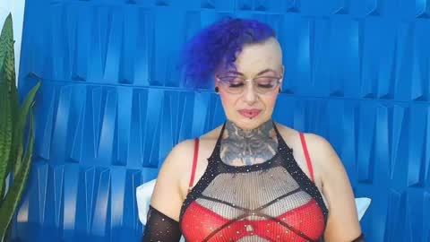 Sandy Rose online show from 2, 1, 2025
