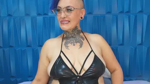 Sandy Rose online show from 8, 2, 2025