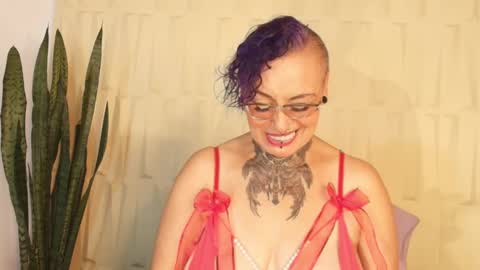Sandy Rose online show from 1, 3, 2025