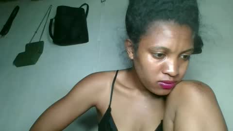 Snapshot of sanelie09 chatting on 2, 11, 2025 sanelie09 online show from 2, 11, 2025