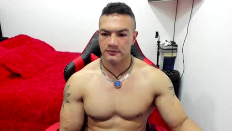 Snapshot of santi_pastori chatting on 8, 9, 2025 santi_pastori online show from 8, 9, 2025